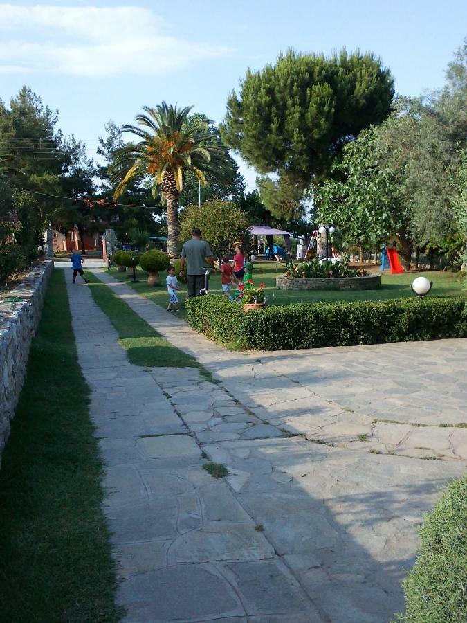 Апартаменты Jenny'S Garden Вурвуру Экстерьер фото